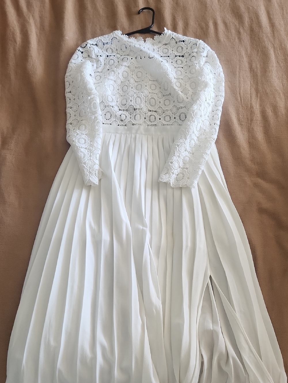 Women's White Lace & Pleated Long Sleeve Dress